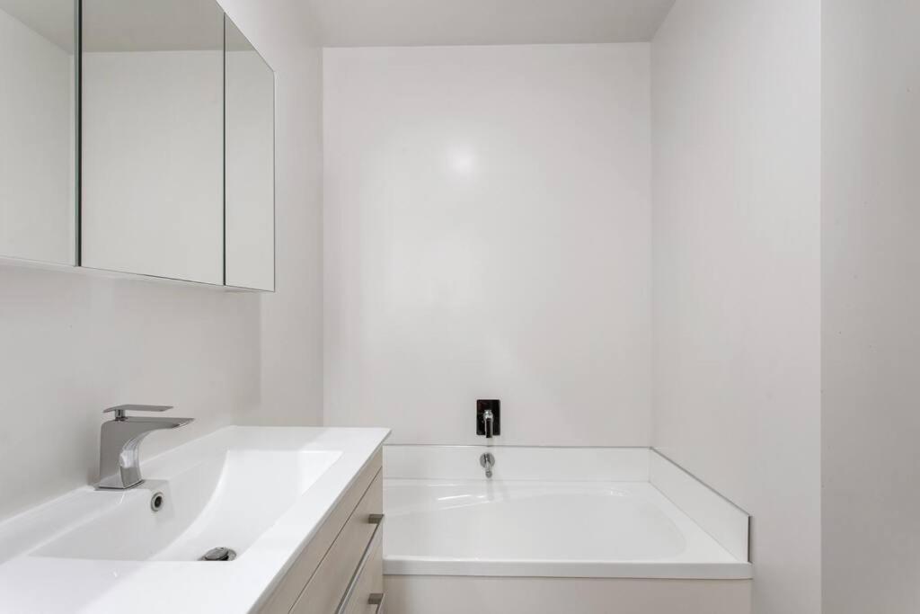 شقة Convenient Urban Townhouse 2 Carparks Available كريستتشيرش المظهر الخارجي الصورة