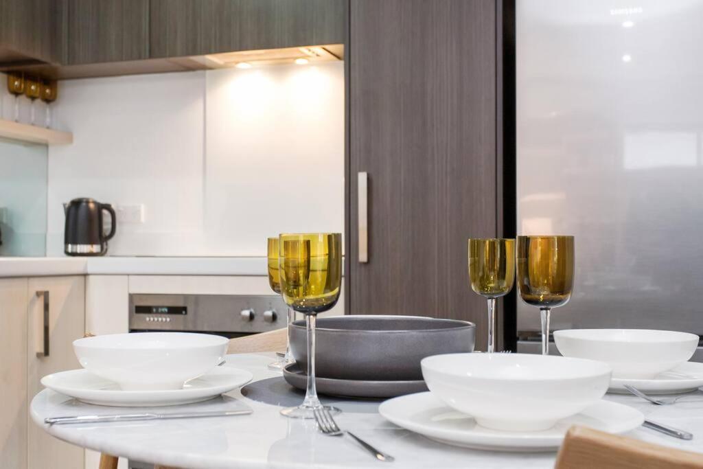 شقة Convenient Urban Townhouse 2 Carparks Available كريستتشيرش المظهر الخارجي الصورة