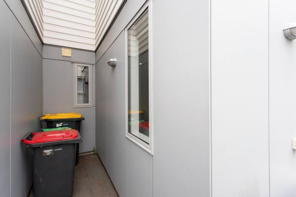 شقة Convenient Urban Townhouse 2 Carparks Available كريستتشيرش المظهر الخارجي الصورة