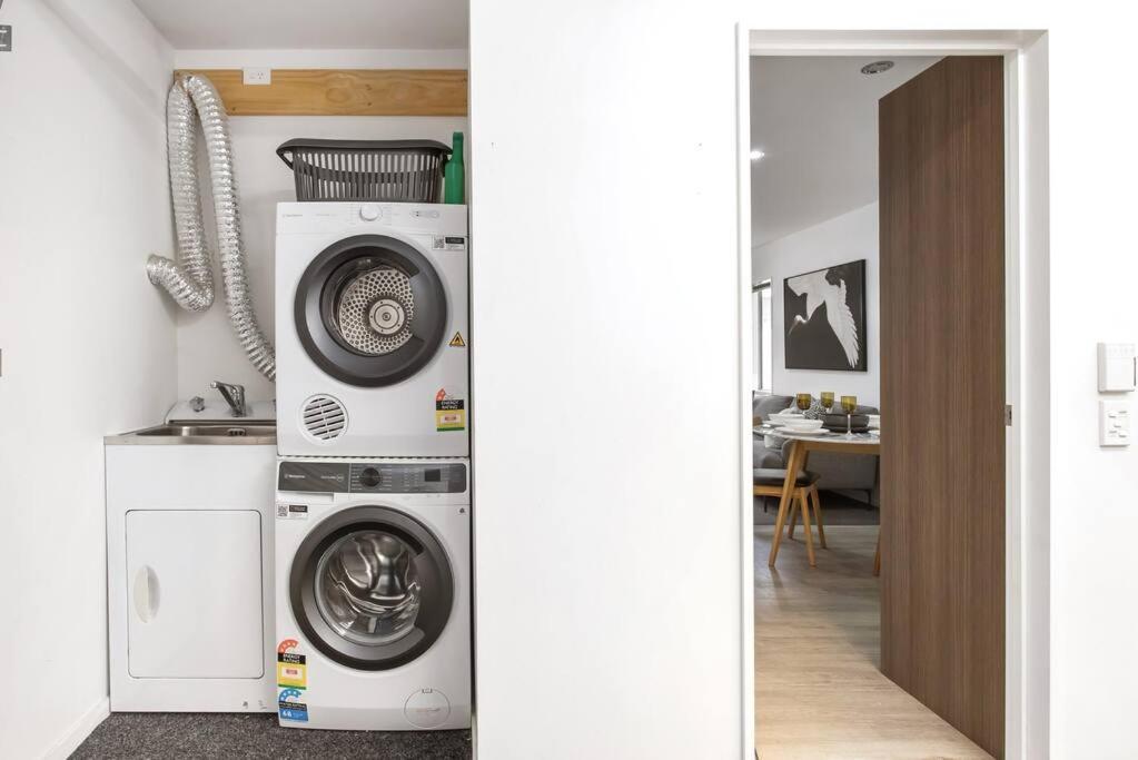 شقة Convenient Urban Townhouse 2 Carparks Available كريستتشيرش المظهر الخارجي الصورة